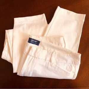 Old Navy White Pixie Pants - Size 14